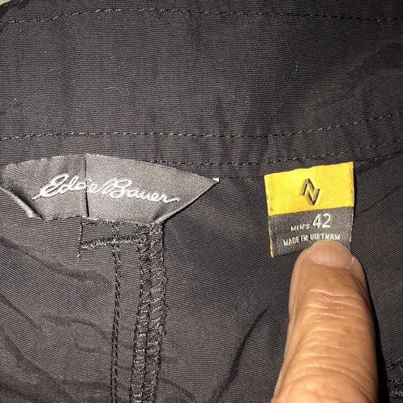 Men’s Eddie Bauer Cargo Shorts - Picture 9 of 9